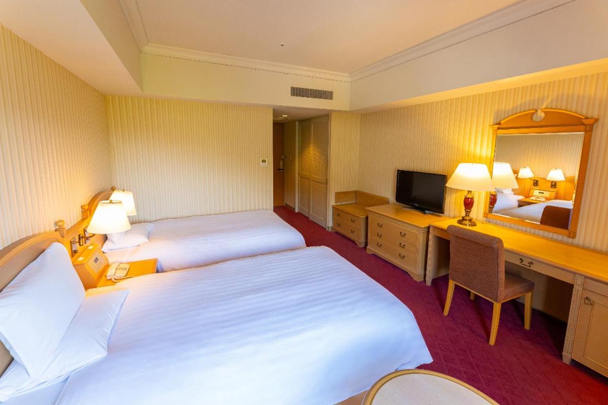 Hotel Okura Jr Huis Ten Bosch Sasebo Dış mekan fotoğraf A room at the hotel